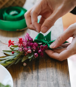 How to Make Corsages and Boutonnieres: A DIY Guide