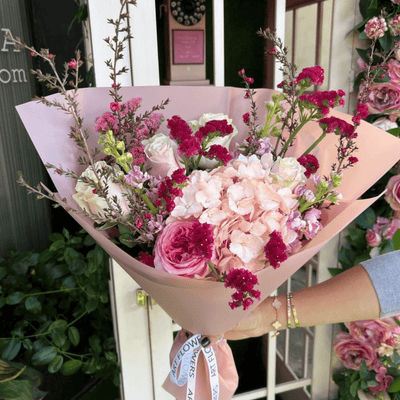 Dana - ART Flowers LA