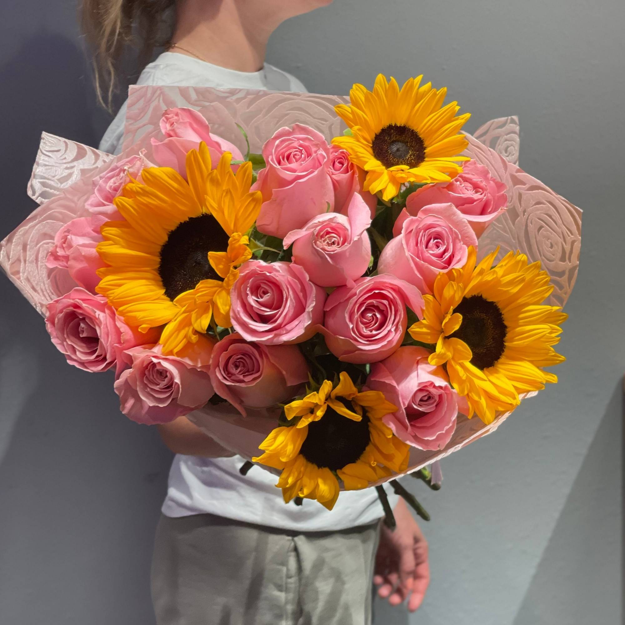 rose pink sunflower seeds Pink Roses and Sunflowers