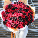 Bouquet of 150 red and black roses