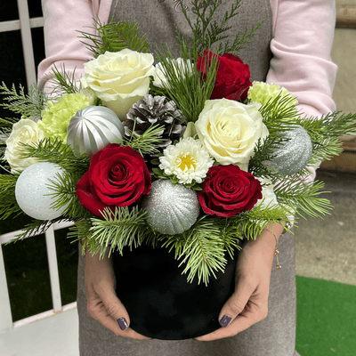 Winter Compliment - ART Flowers LA